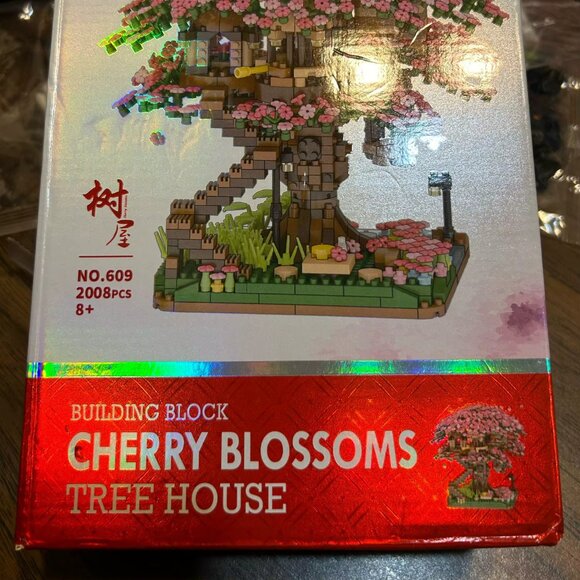 Mini Sakura Tree Building Blocks Set with Lights – Romantic DIY Cherry Blossom - Picture 4 of 4